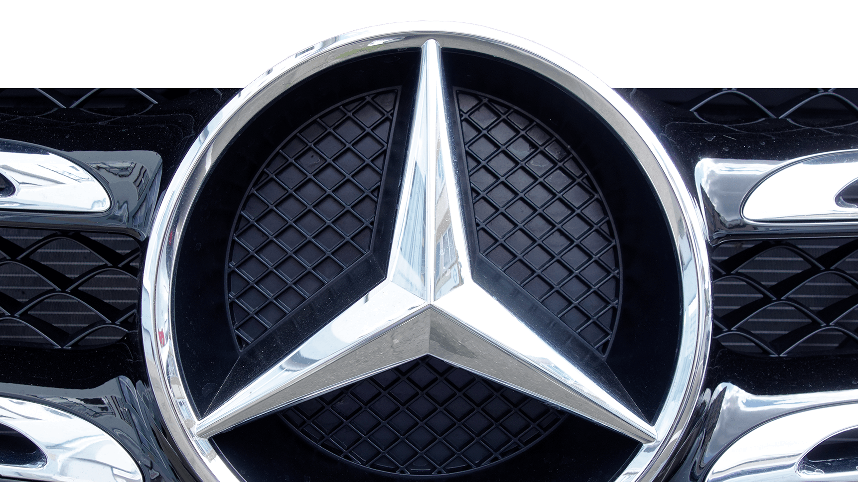 Daimler, owner of Mercedes Benz, is behind the new crypto wallet partnership