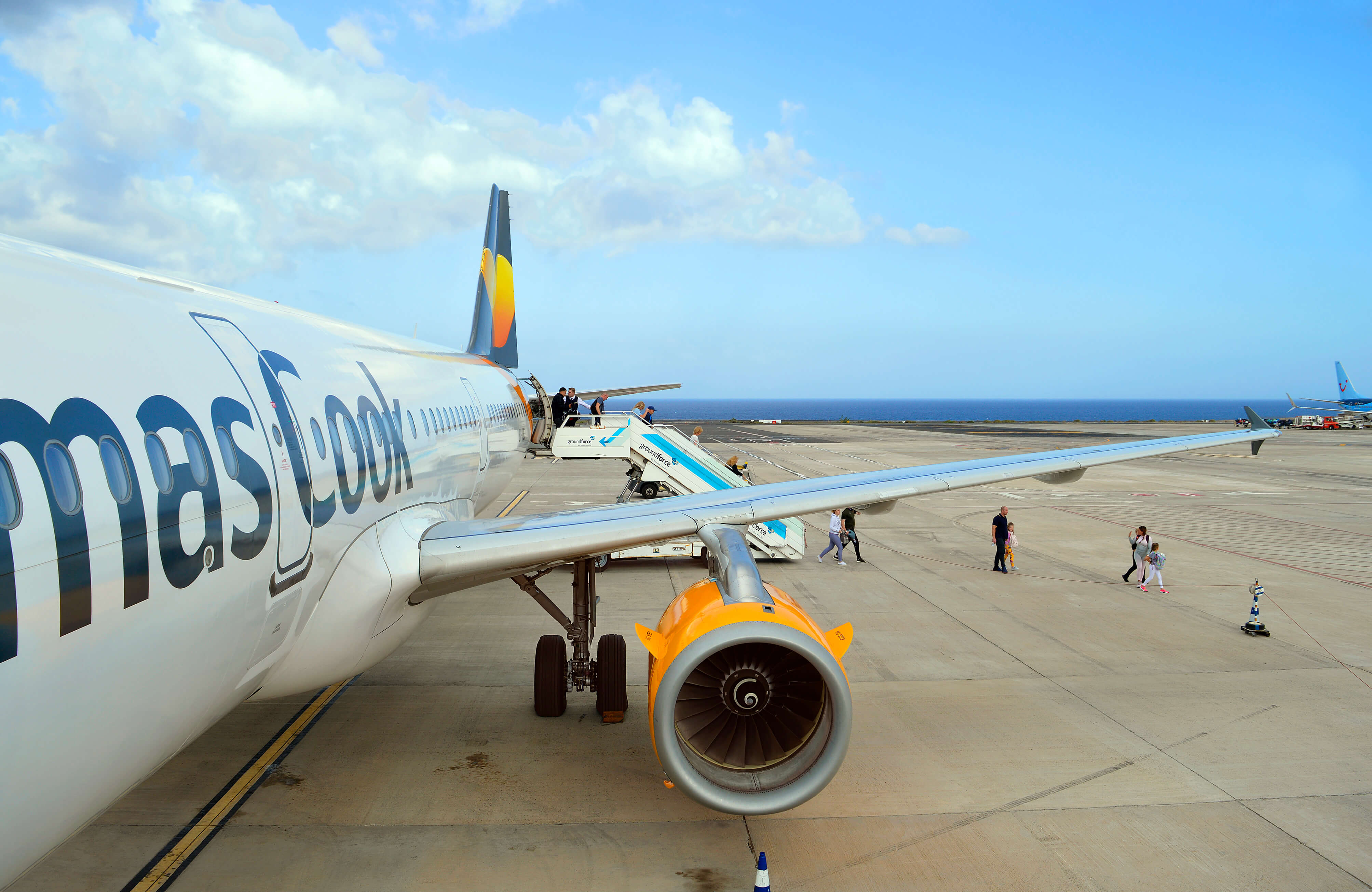 Thomas Cook airlines touches down for the last time