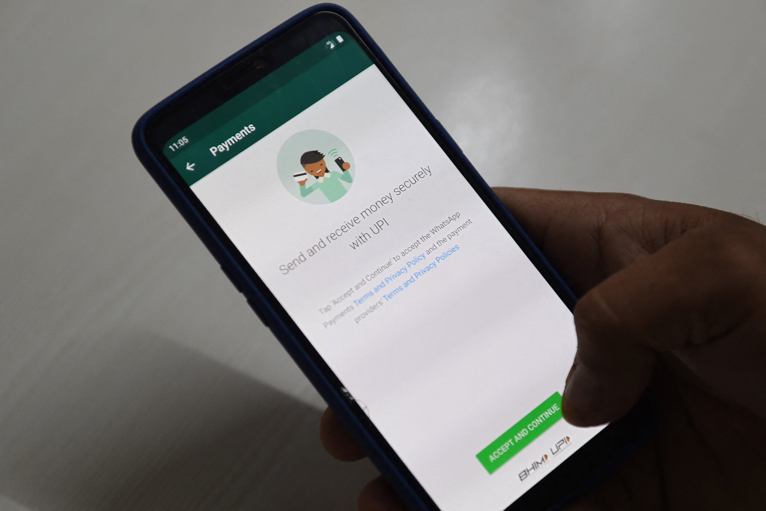WhatsApp is currently putting an instant payment feature using Pax Dollars (USDP) on trial mode for some users in the US.