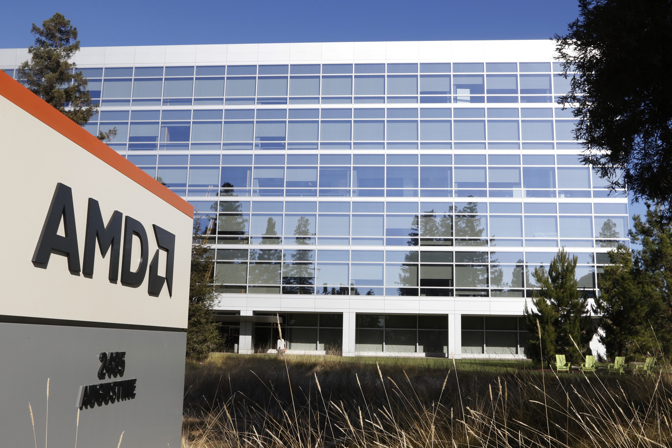 AMD acquires chip, software startup Pensando to enhance data center capabilities