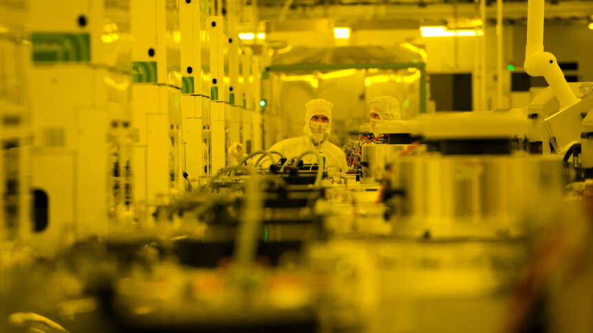 GlobalFoundries wants to start laying off employees. What does it say about the chip industry?