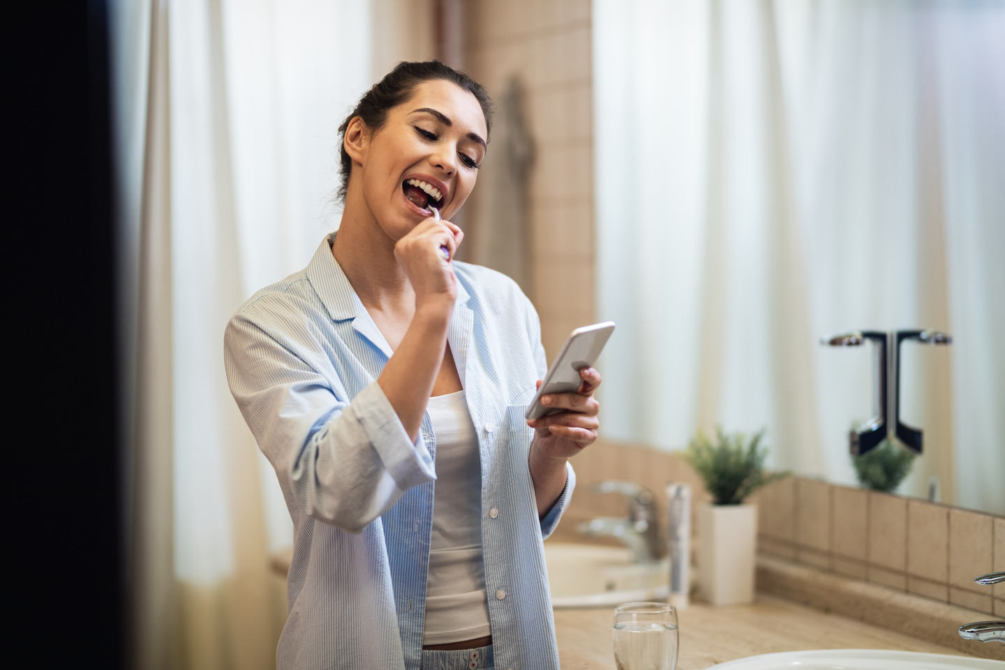 IoT devices include smart toothbrushes and smart fridges.