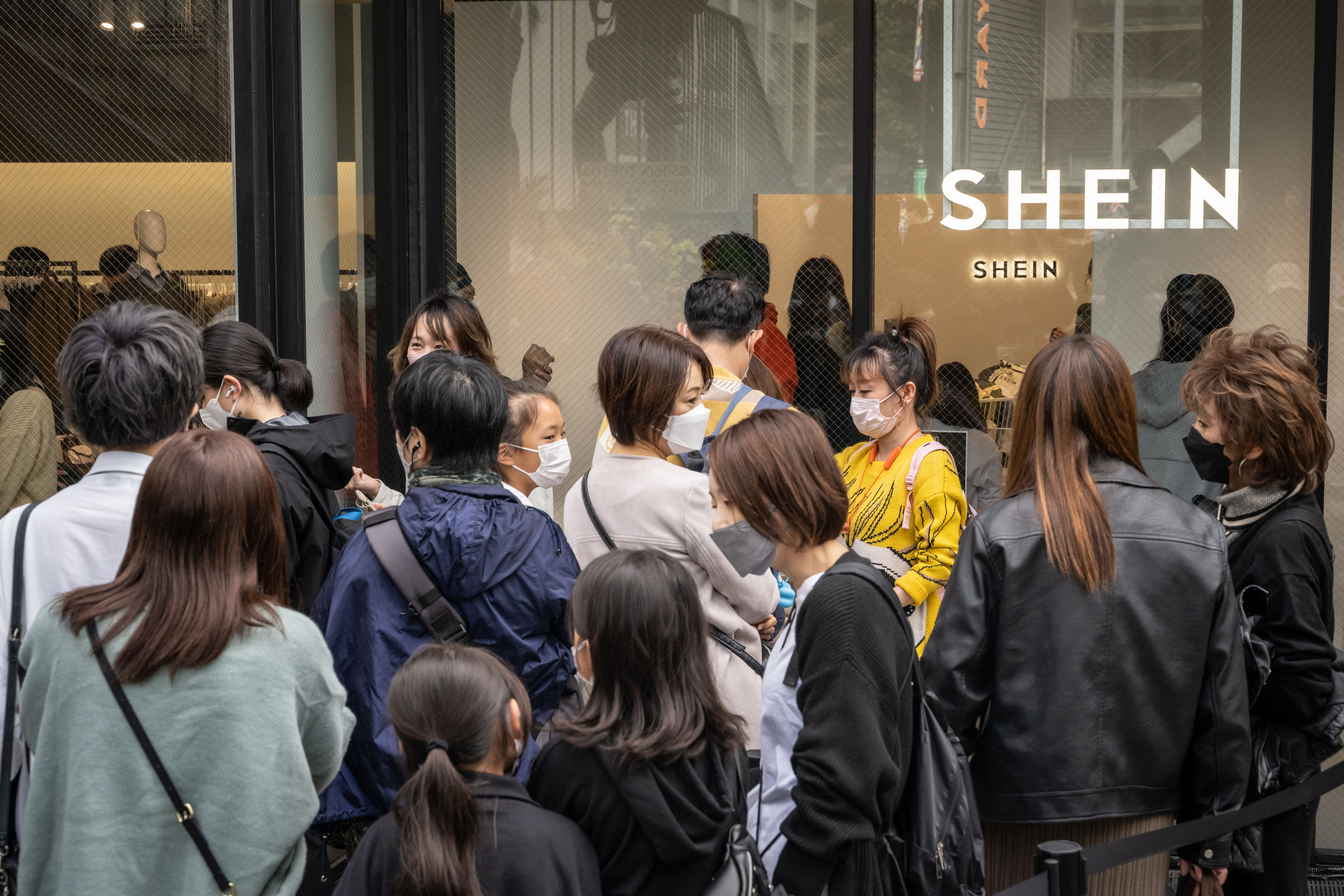In a report published on April 14 by a commission affiliated with the US Congress, the US-China Economic and Security Review Commission blamed quick fashion platform Shein and shopping app Temu for "data risks, sourcing violations, and trade loopholes."