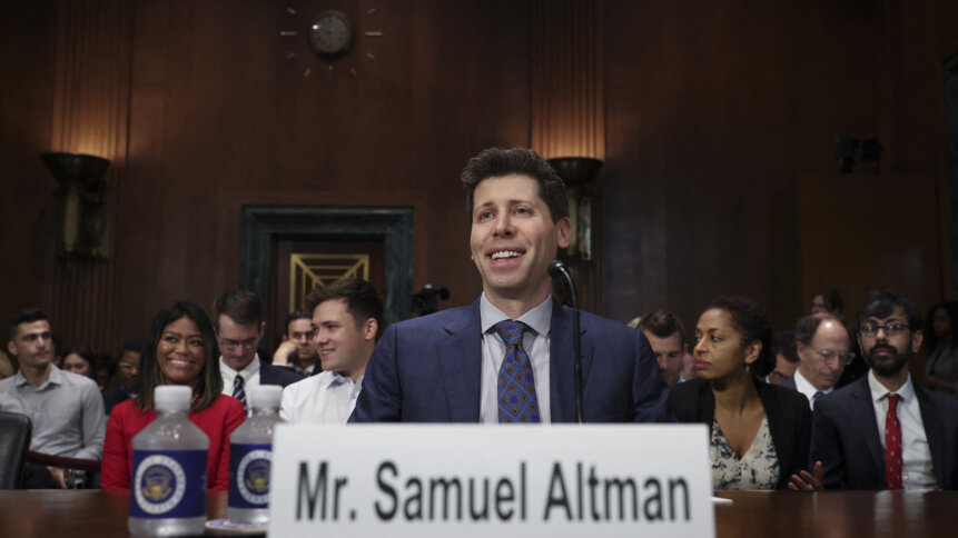ChatGPT: OpenAI CEO Sam Altman testified before Congress and asked for AI to be regulated