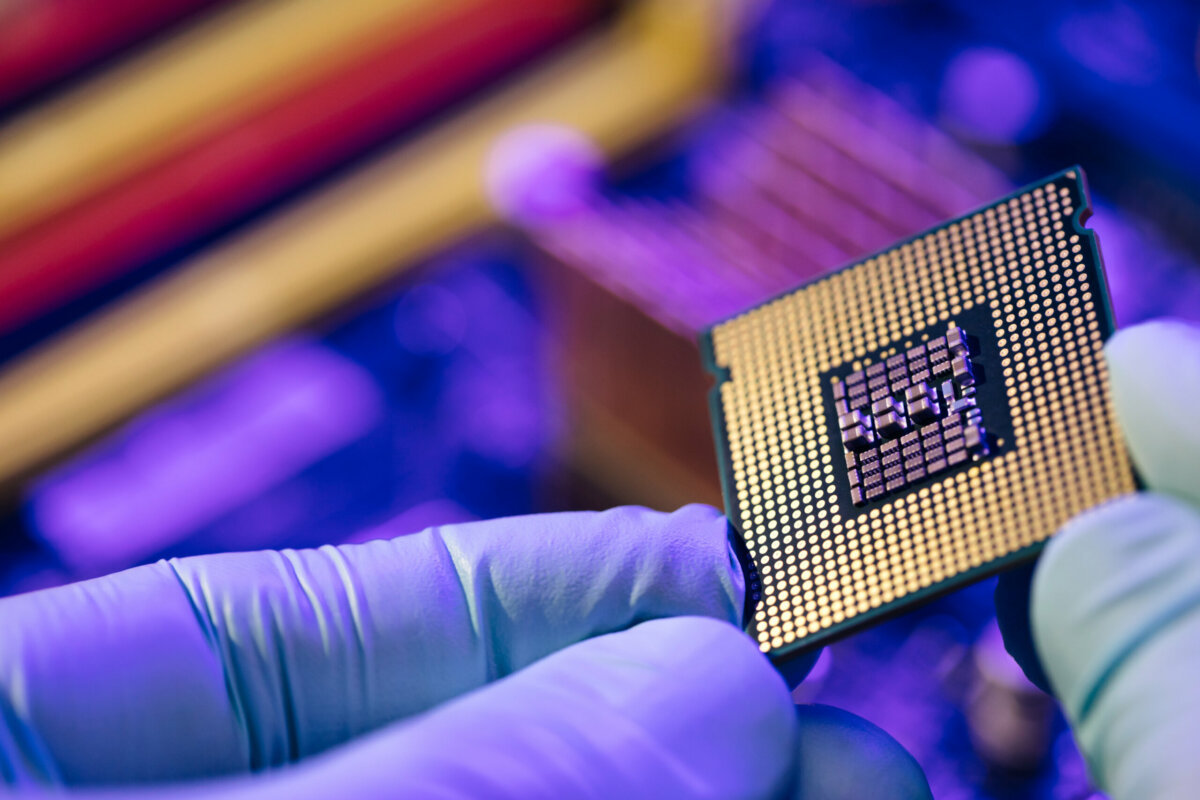 WSTS anticipates a strong rebound in the semiconductor market, in terms of sales, forecasting a growth of 13.1% in 2024. Source: Shutterstock