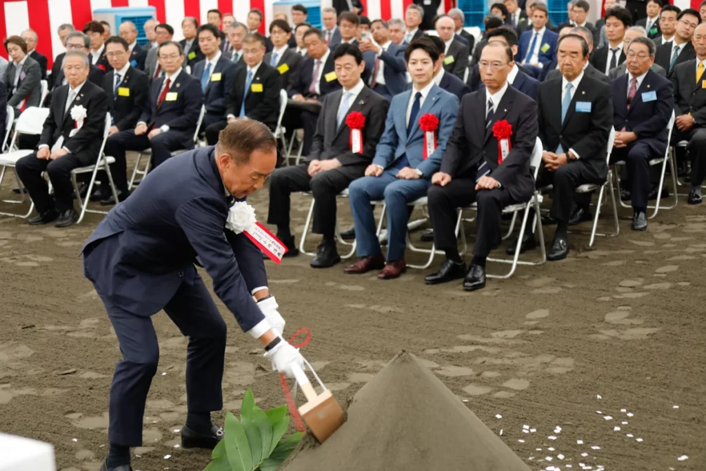 A groundbreaking ceremony at the Chitose Bibi World (an industrial park in Chitose City, Hokkaido) where the Rapidus' IIM*-1 plant will be constructed in order to develop and produce advanced semiconductors. Source: Rapidus