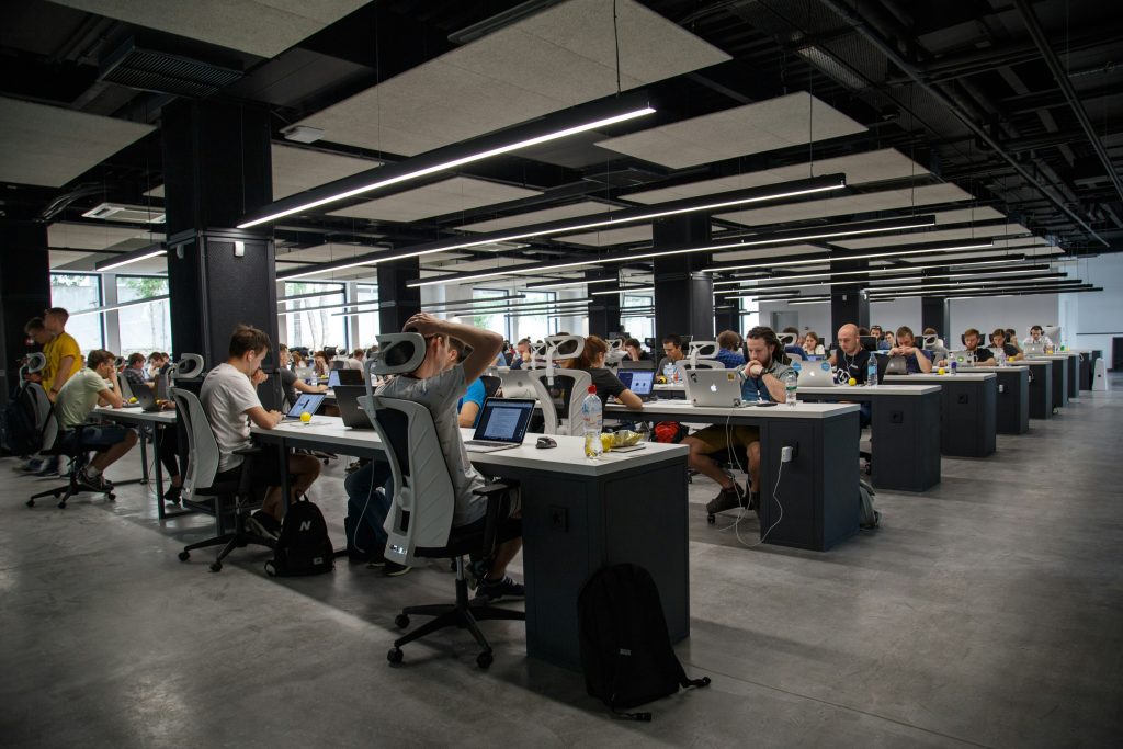 AI adoption grows in UK workforce as organisational change lags